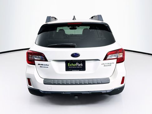 Used 2017 Subaru Outback 2.5i Limited image 7