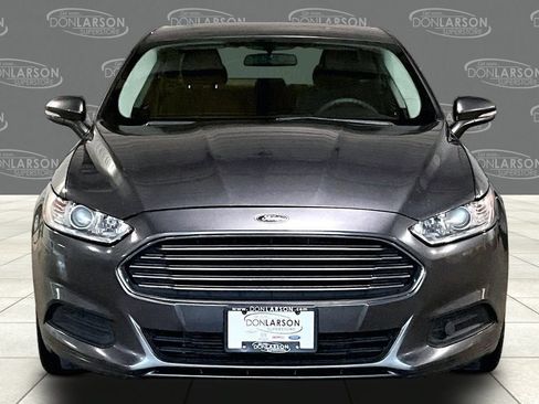 Used 2016 Ford Fusion SE FWD image 2