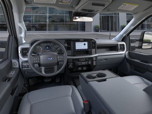 New 2026 Ford F250 XL w/ XL Chrome Package image 9