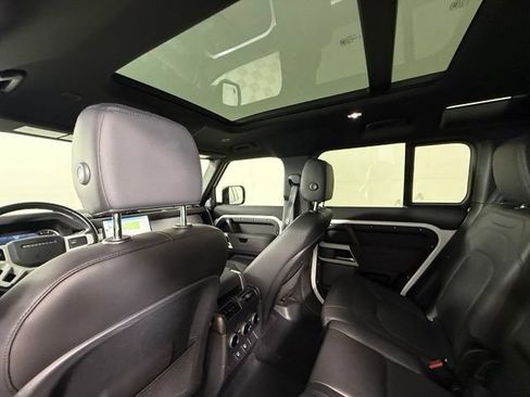 Used 2023 Land Rover Defender 110 S AWD/4WD image 26