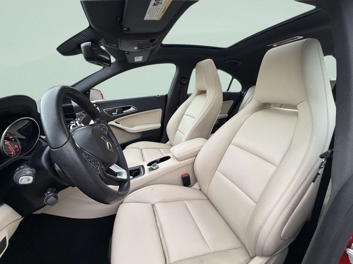 Used 2018 Mercedes-Benz CLA 250 4MATIC image 9