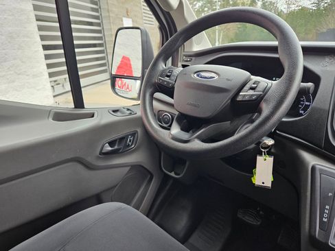 Used 2024 Ford Transit 250 Low Roof w/ Exterior Upgrade Package image 9