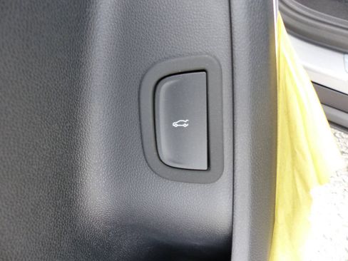 Used 2026 Buick Enclave Preferred w/ LPO, Floor Liner Package FWD image 24