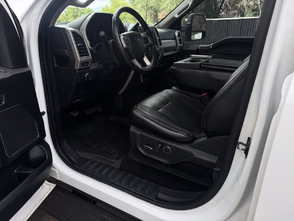 Used 2018 Ford F350 Lariat w/ Chrome Package AWD/4WD image 20