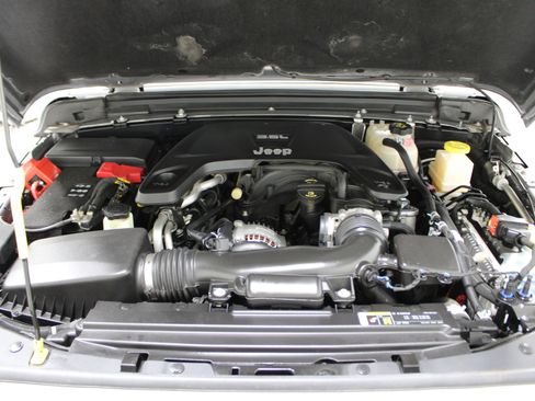 Used 2020 Jeep Gladiator Overland image 46