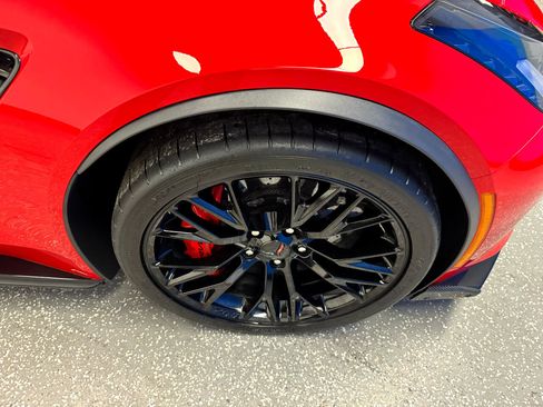 Used 2016 Chevrolet Corvette Z06 w/ 3LZ Preferred Equipment Group image 28