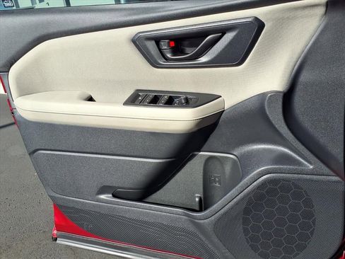 Certified 2025 Subaru Forester w/ Convenience Package #2 image 24