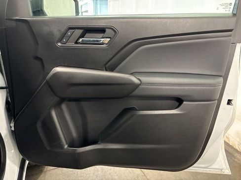 Used 2024 Chevrolet Colorado LT RWD image 41