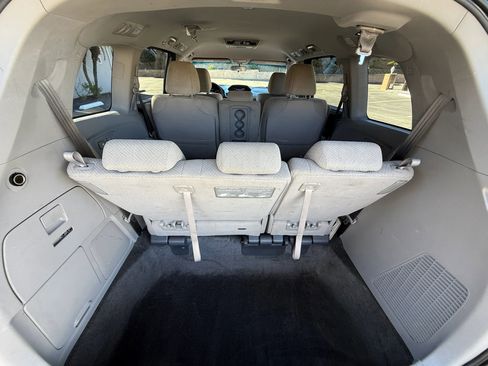 Used 2016 Honda Odyssey SE image 15