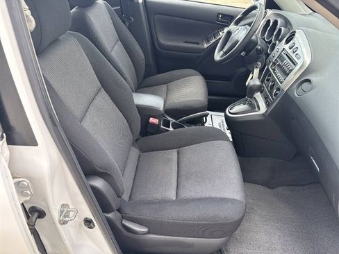 Used 2007 Pontiac Vibe w/ Preferred Package FWD image 14
