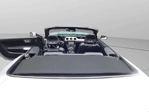 Used 2015 Ford Mustang Premium image 47