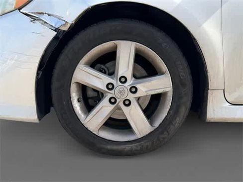 Used 2012 Toyota Camry SE image 9