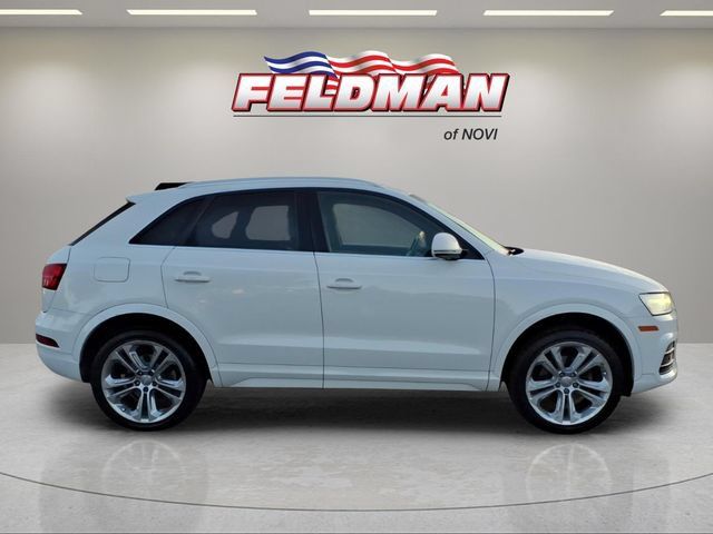 Used 2017 Audi Q3 2.0T Premium Plus w/ Premium Plus Package AWD/4WD image 3