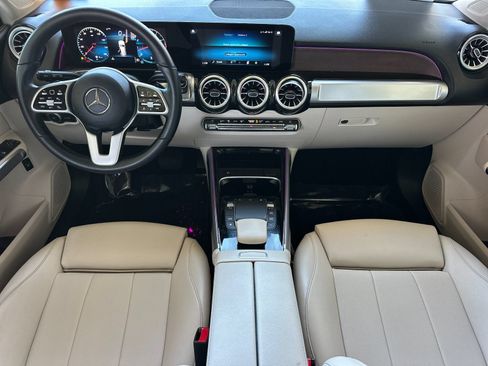 Used 2022 Mercedes-Benz GLB 250 4MATIC image 12