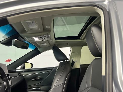 Used 2025 Lexus ES 350 image 23