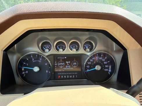 Used 2014 Ford F350 King Ranch w/ FX4 Off-Road Package AWD/4WD image 22
