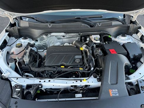 Used 2025 Chevrolet Trax LT image 30