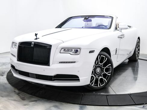 Used 2017 Rolls-Royce Dawn RWD image 7