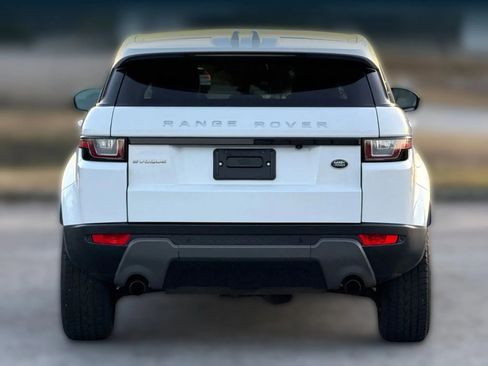 Used 2016 Land Rover Range Rover Evoque SE image 4