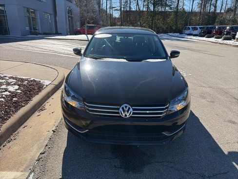 Used 2014 Volkswagen Passat 1.8T SE image 9