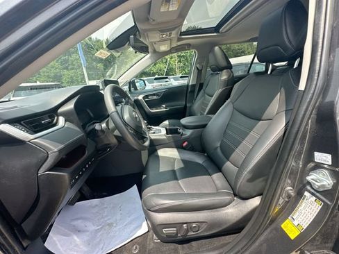 Used 2024 Toyota RAV4 Limited w/ Advanced Technology Package AWD/4WD image 22