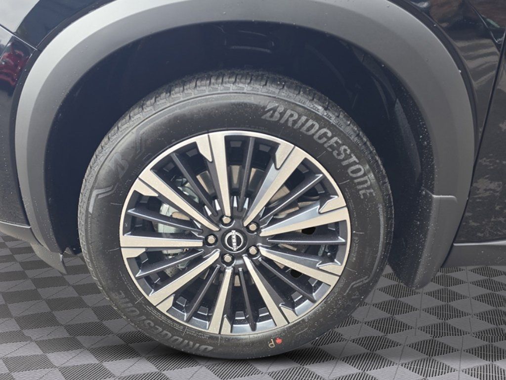 New 2026 Nissan Pathfinder Platinum AWD/4WD image 9