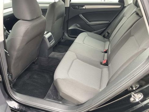 Used 2013 Volkswagen Passat 2.5 S image 13