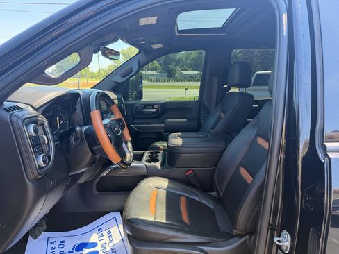 Used 2021 GMC Sierra 2500 AT4 w/ AT4 Premium Plus Package AWD/4WD image 11