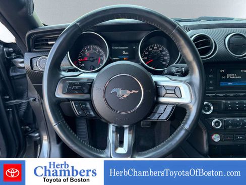 Used 2018 Ford Mustang Coupe RWD image 18