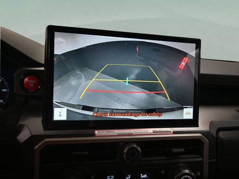 Certified 2024 Toyota Tacoma TRD Off-Road image 29