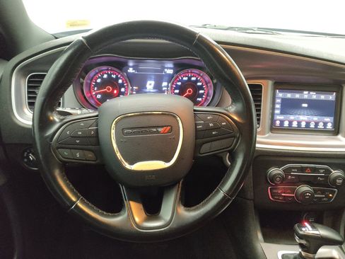 Used 2022 Dodge Charger SXT RWD image 22