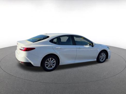 Used 2025 Toyota Camry LE image 14