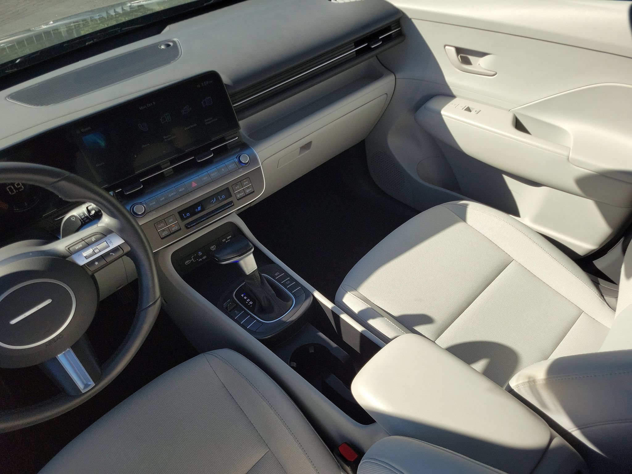 Used 2025 Hyundai Kona SEL AWD/4WD image 27