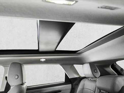 Used 2020 Land Rover Range Rover Evoque S image 20