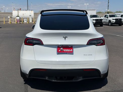 Used 2020 Tesla Model Y Long Range AWD/4WD image 23