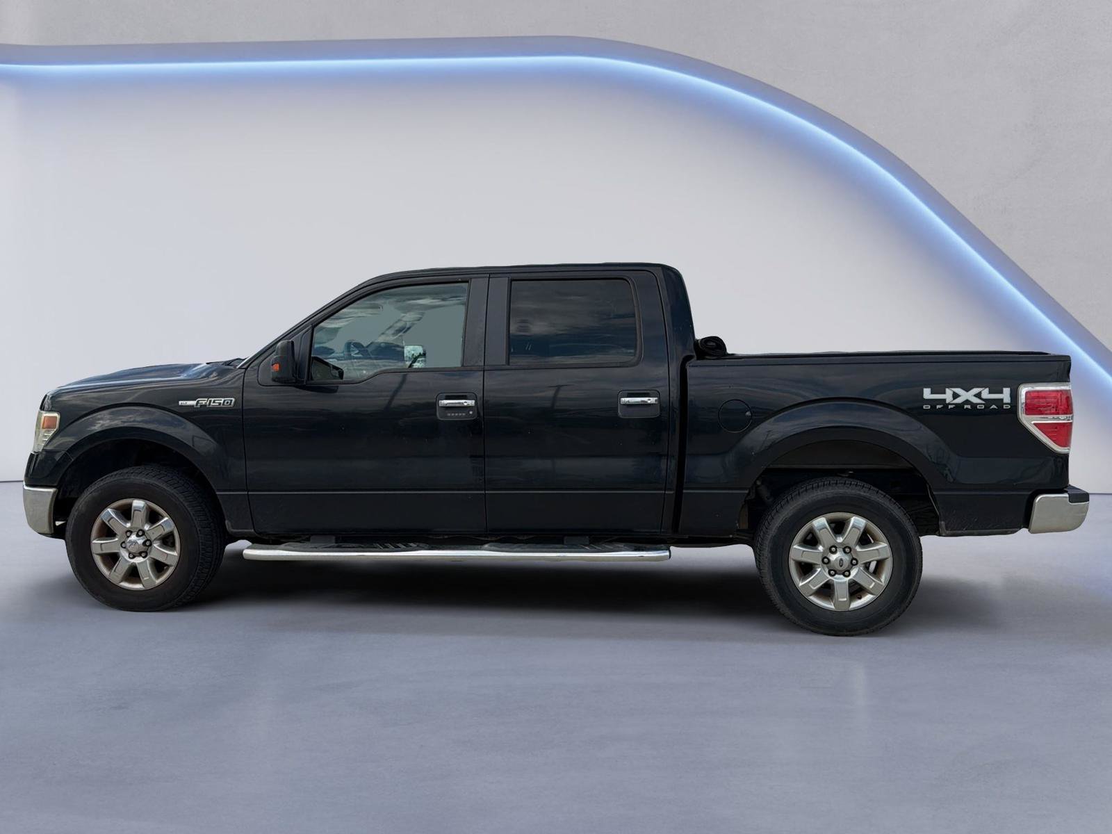 Used 2014 Ford F150 XLT w/ XLT Chrome Package AWD/4WD image 9