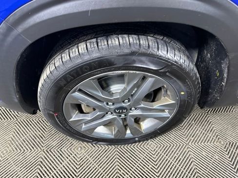 Used 2021 Kia Seltos LX image 10