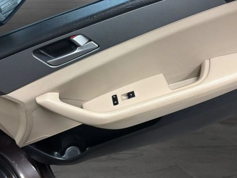 Used 2016 Hyundai Sonata SE FWD image 18