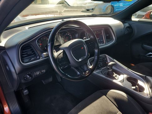 Used 2022 Dodge Challenger R/T w/ Plus Package image 17