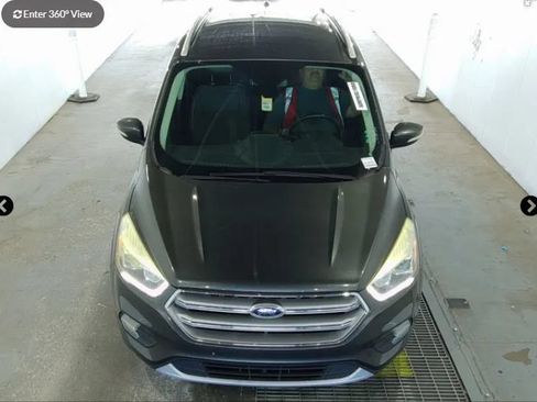 Used 2017 Ford Escape Titanium FWD image 3