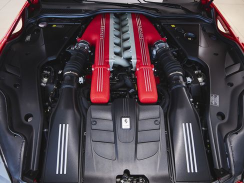 Used 2014 Ferrari F12 Berlinetta RWD image 15