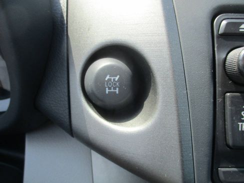 Used 2012 Toyota RAV4 4WD w/ Value Pkg image 22