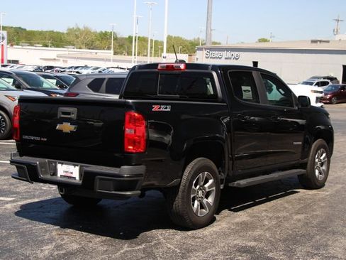 Used 2017 Chevrolet Colorado Z71 AWD/4WD image 9