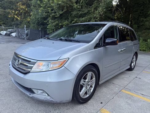 Used 2013 Honda Odyssey Touring image 1