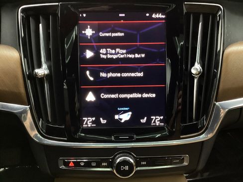 Used 2018 Volvo S90 T6 Inscription image 34