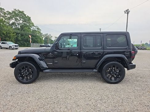 Used 2021 Jeep Wrangler Unlimited Sahara AWD/4WD image 8