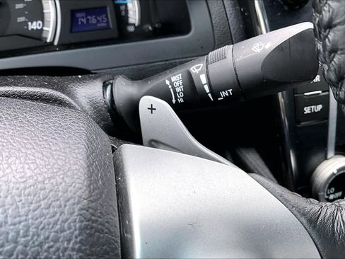 Used 2014 Toyota Camry SE FWD image 34