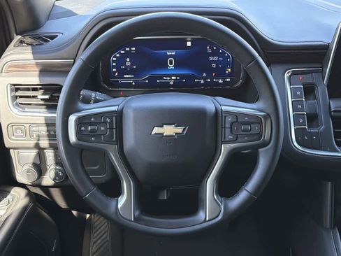 Used 2023 Chevrolet Suburban LT image 11