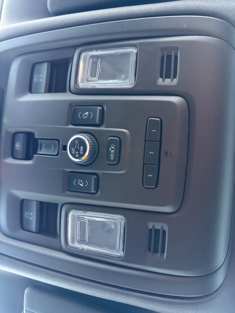 Certified 2023 GMC Yukon Denali AWD/4WD image 34