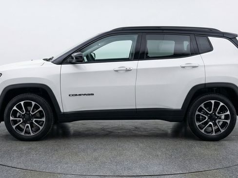 Used 2025 Jeep Compass Trailhawk w/ Trailer Tow Group image 5